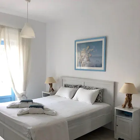 Molos Molos (Paros)